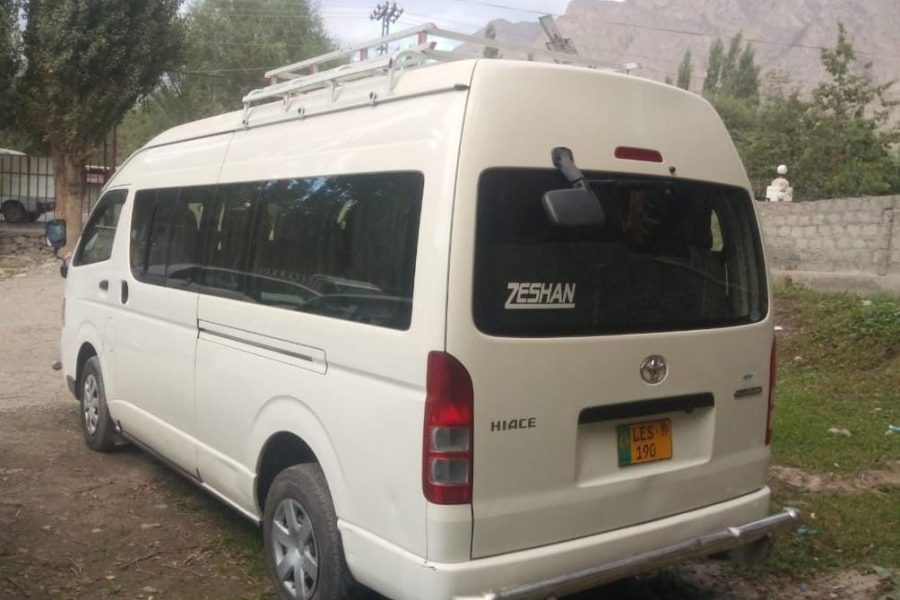 Toyota grand cabin 2012